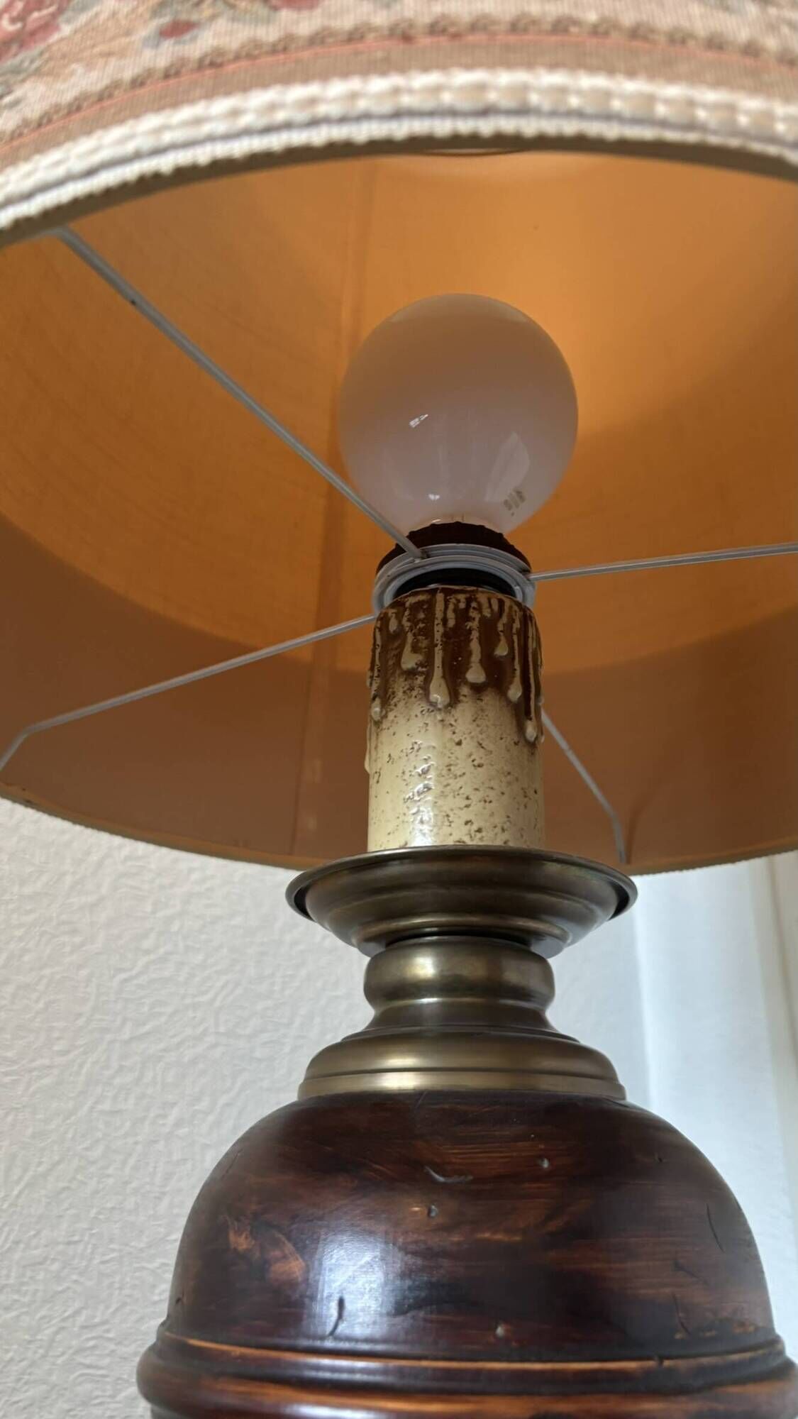floor lamp