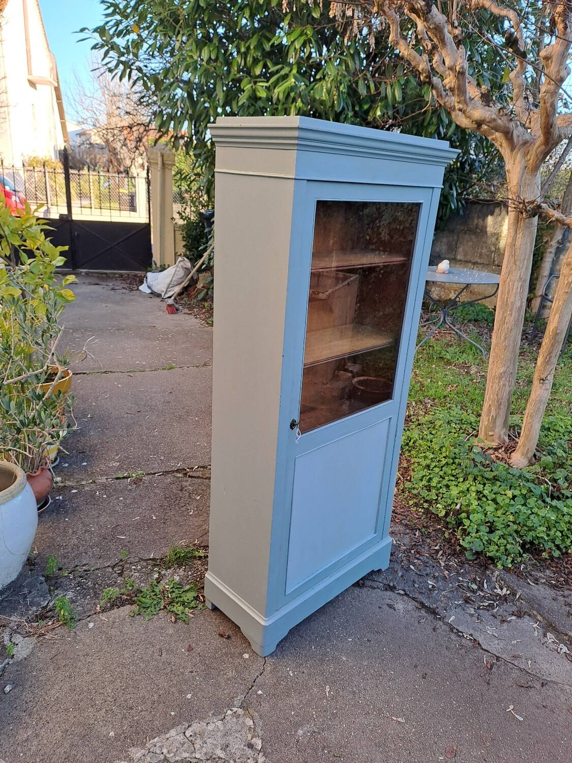 19th century glass cabinet with 1 door