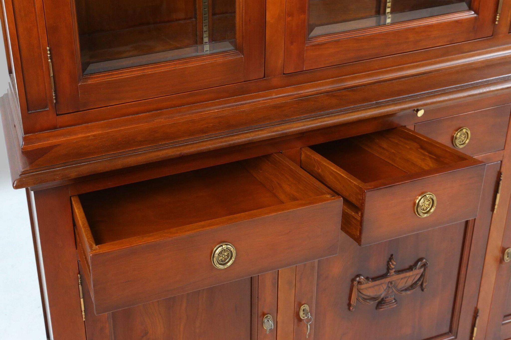 Bibliothèque en bois anglaise, années 1950