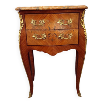 Petite commode d'entre-deux