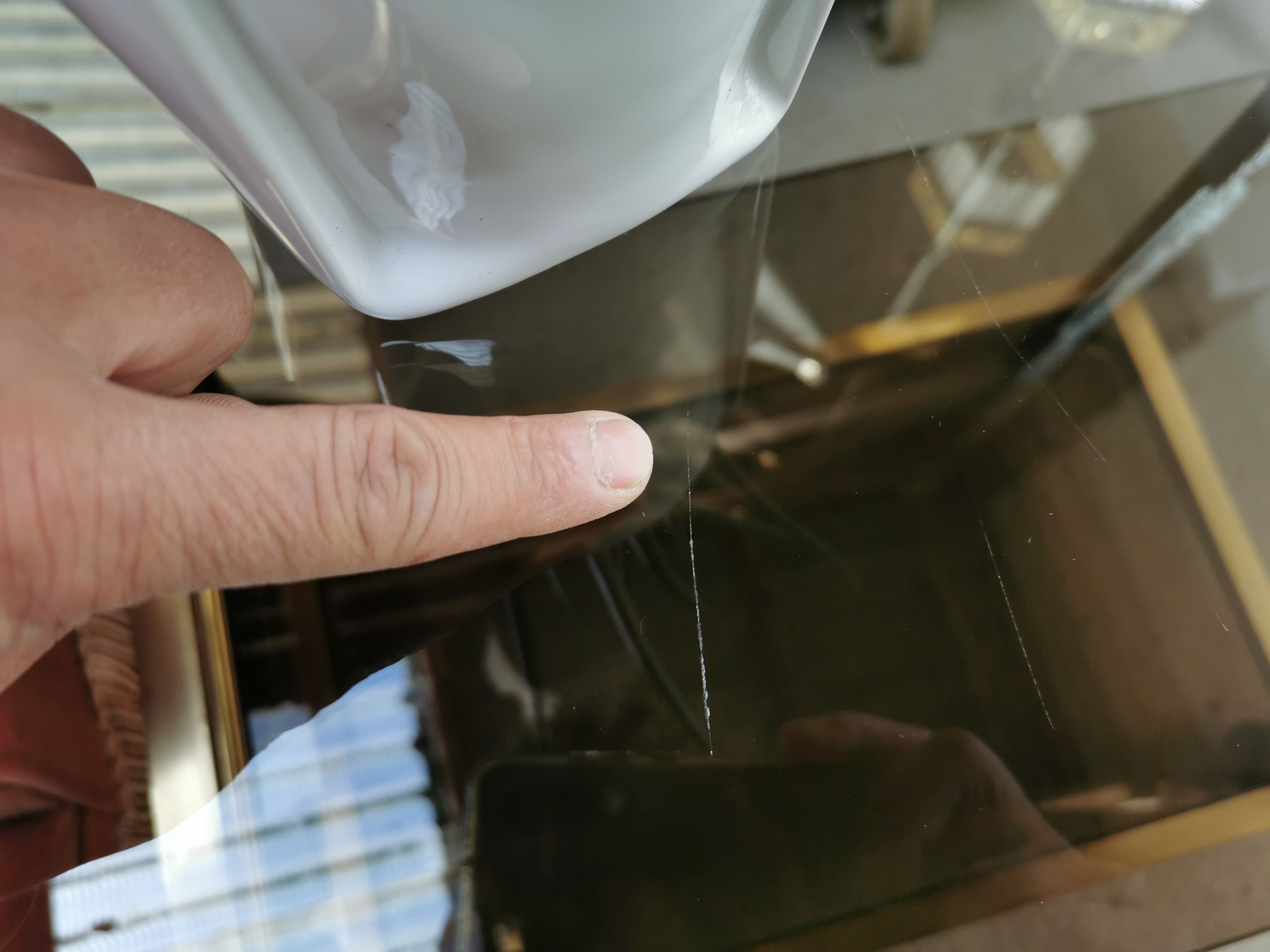 Serving table in brass and glass