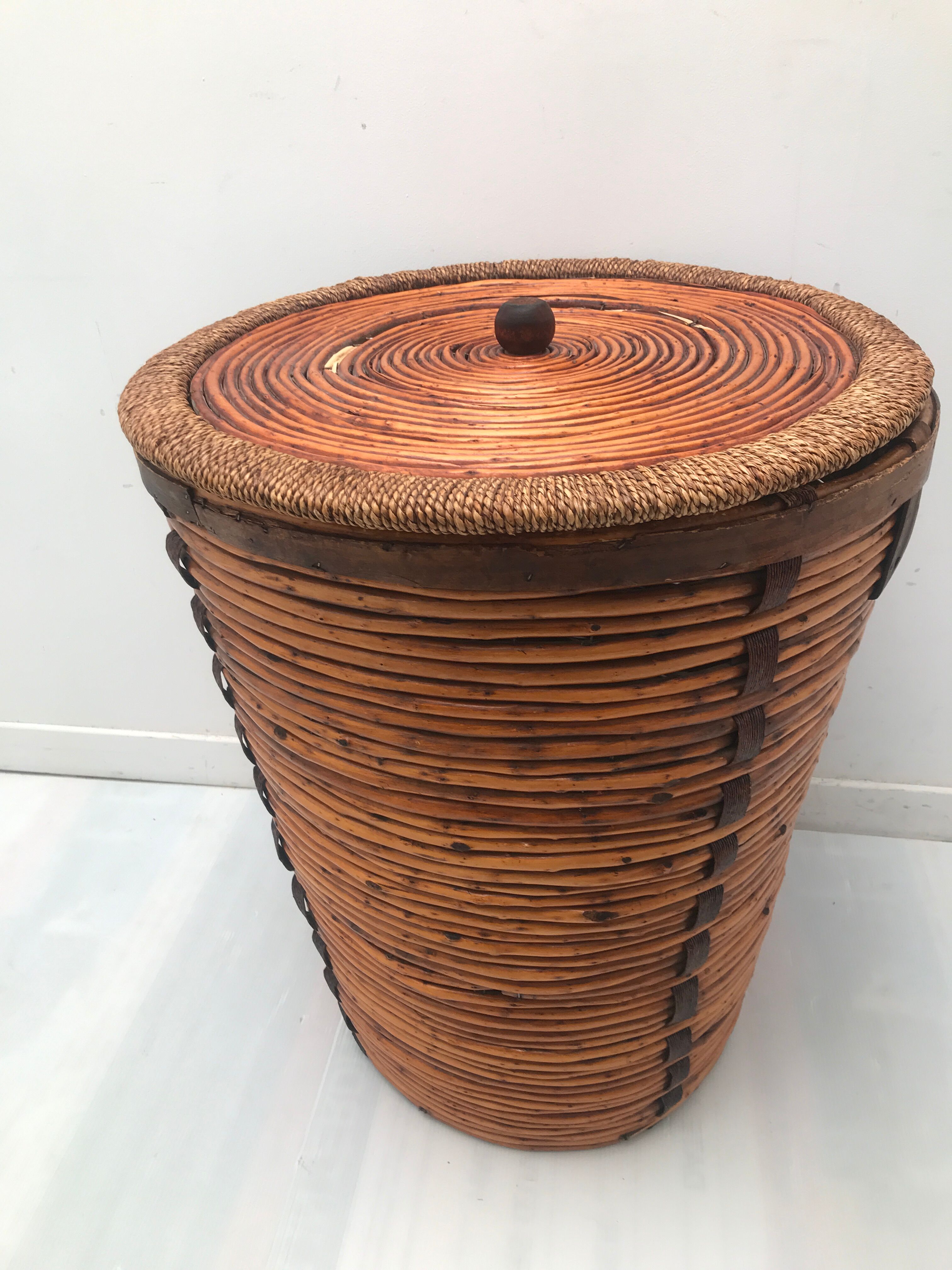 Vintage high-capacity rattan linen basket