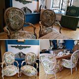 Medaillon armchairs