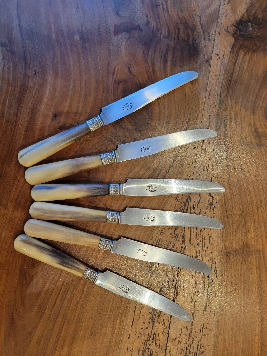 6 horn knives