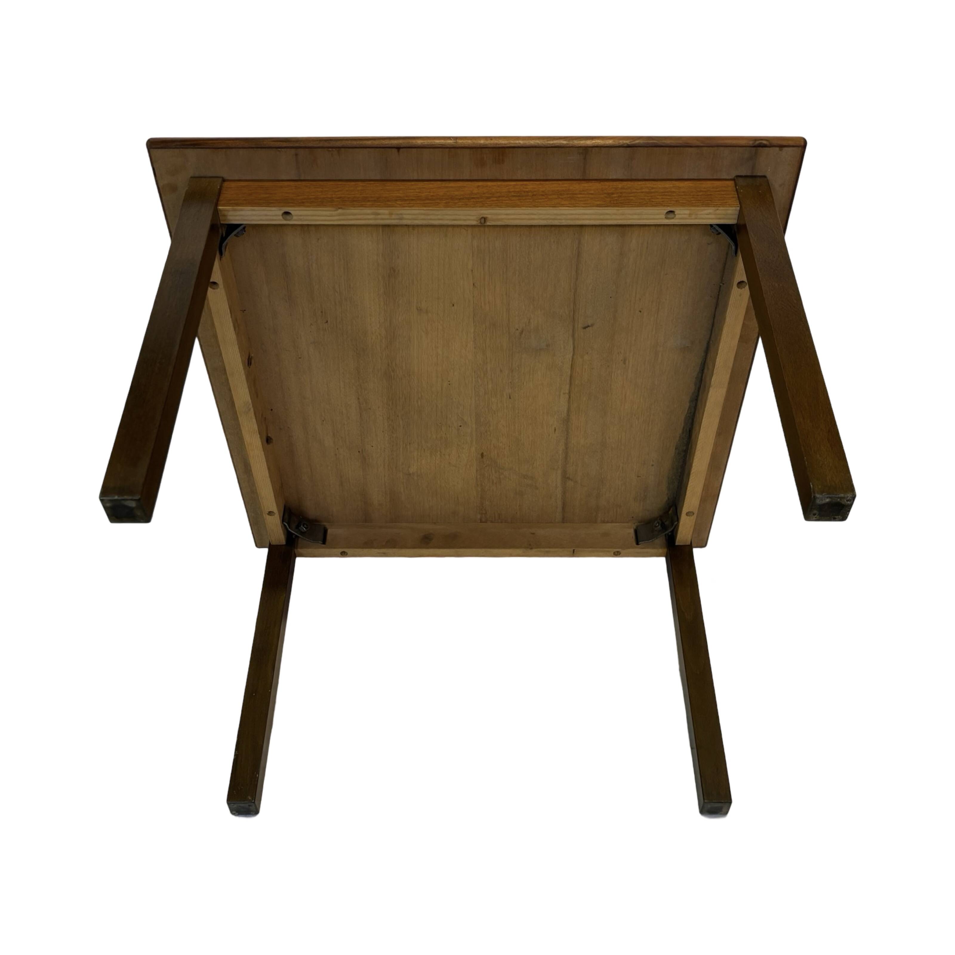 Table basse vintage compacte en palissandre design années 70