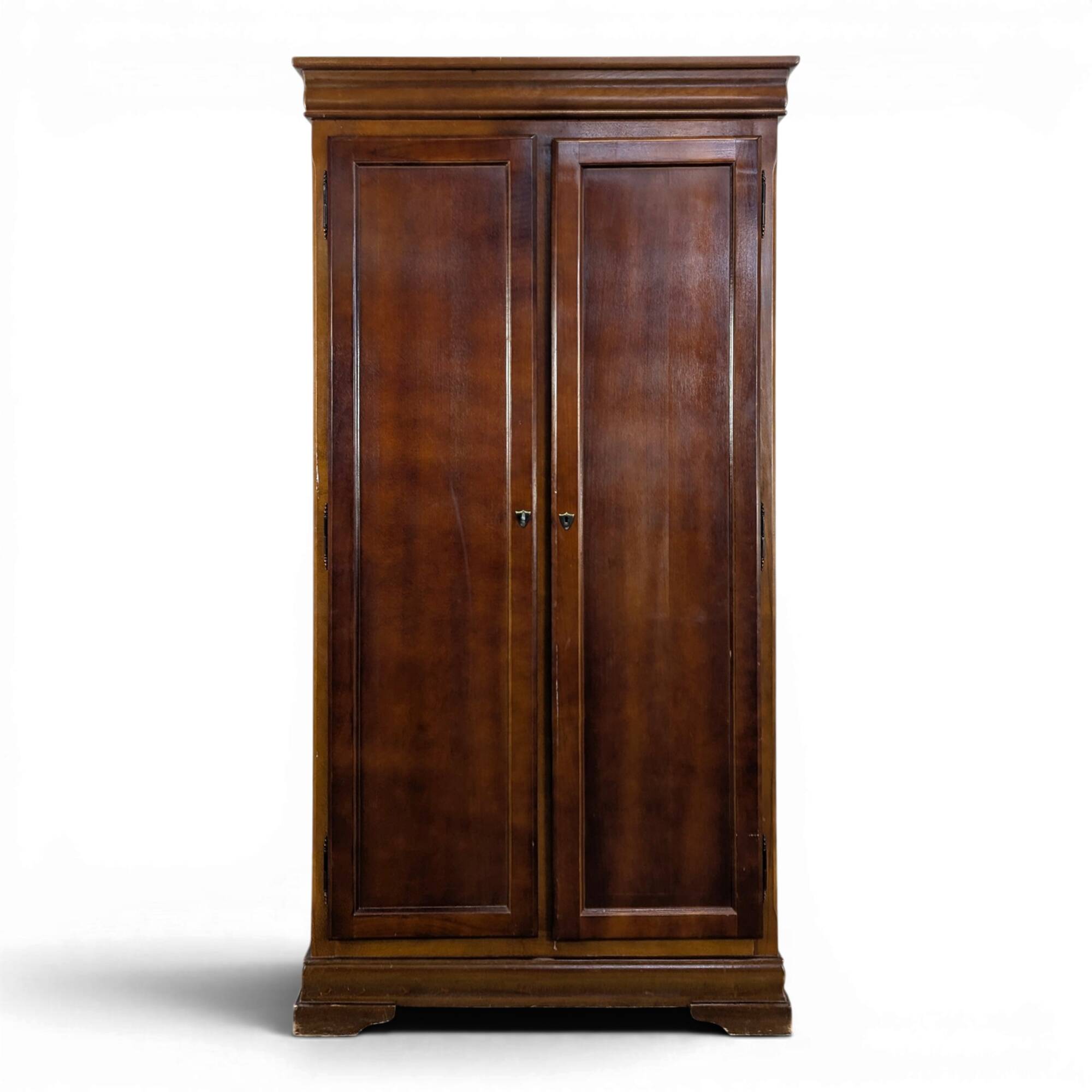 Armoire de style Louis Philippe en merisier