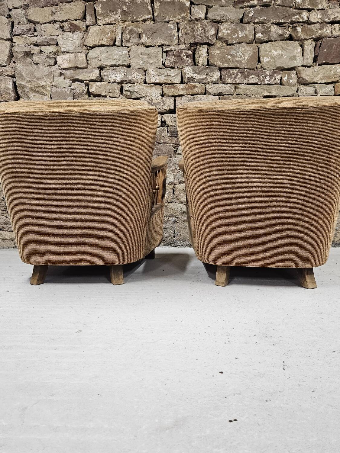Paire de fauteuils brutalistes, années 1950