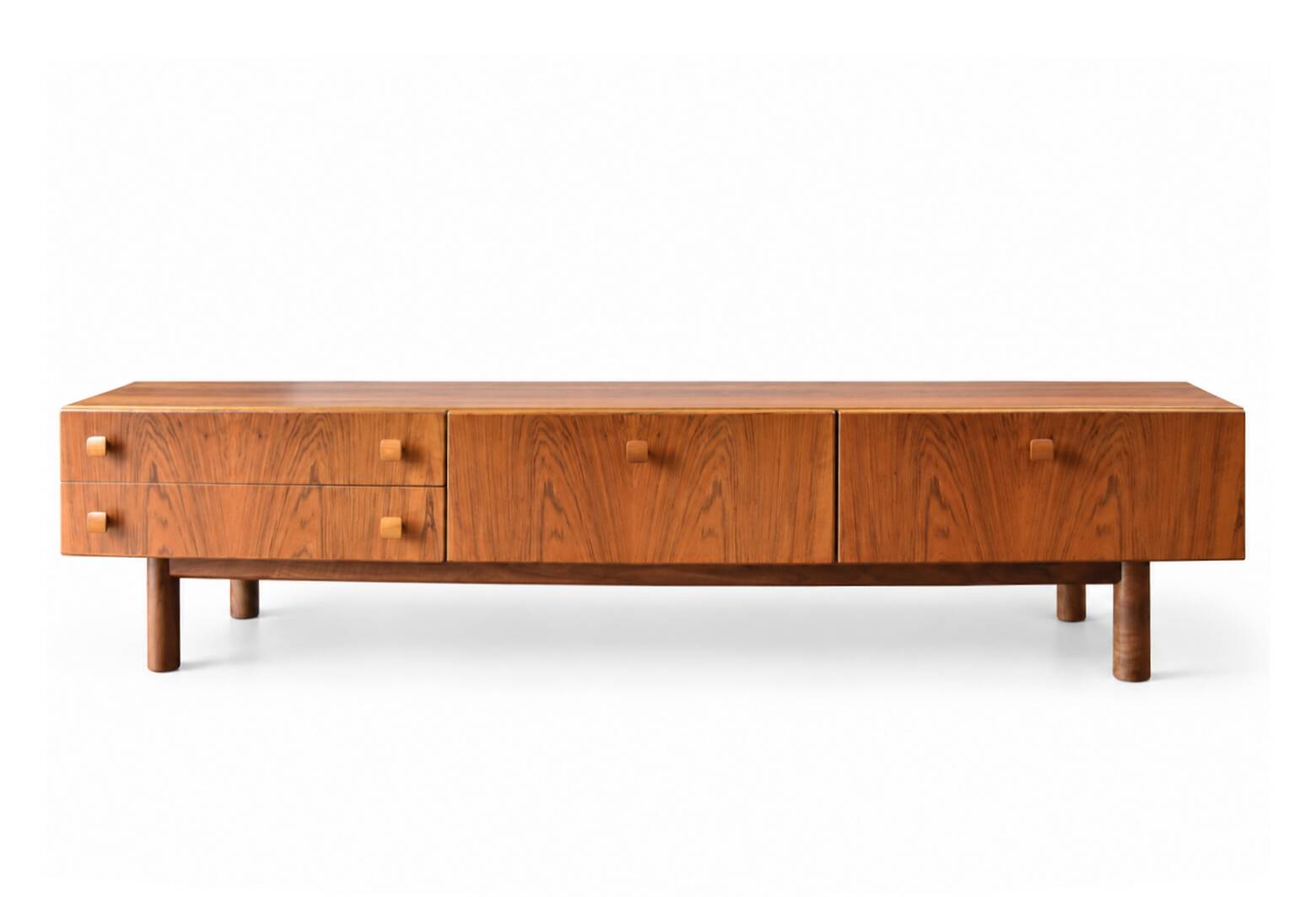 Enfilade basse vintage - style scandinave en Noyer