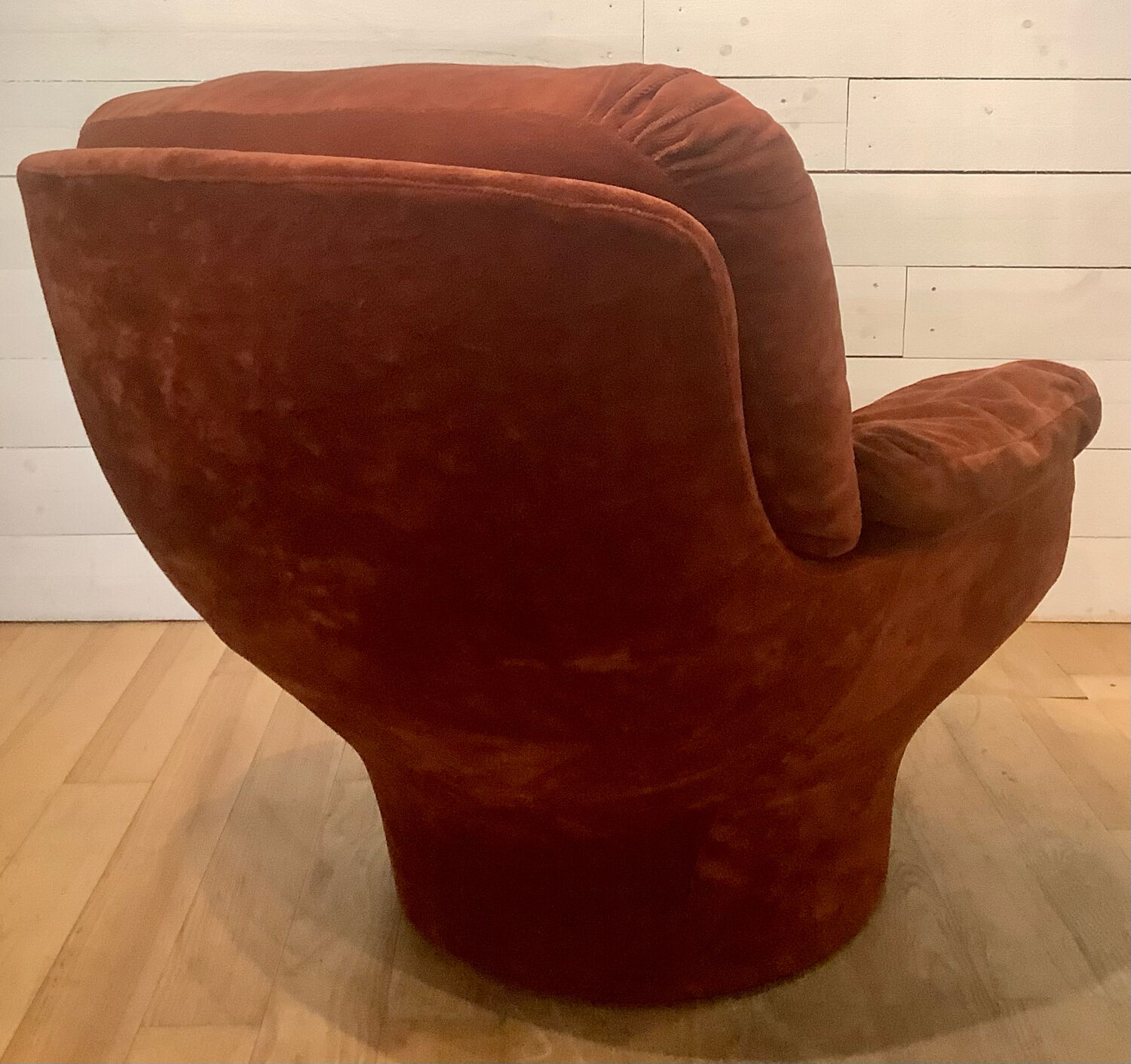 Velvet karate armchair by Michel Cadestin for Airborne