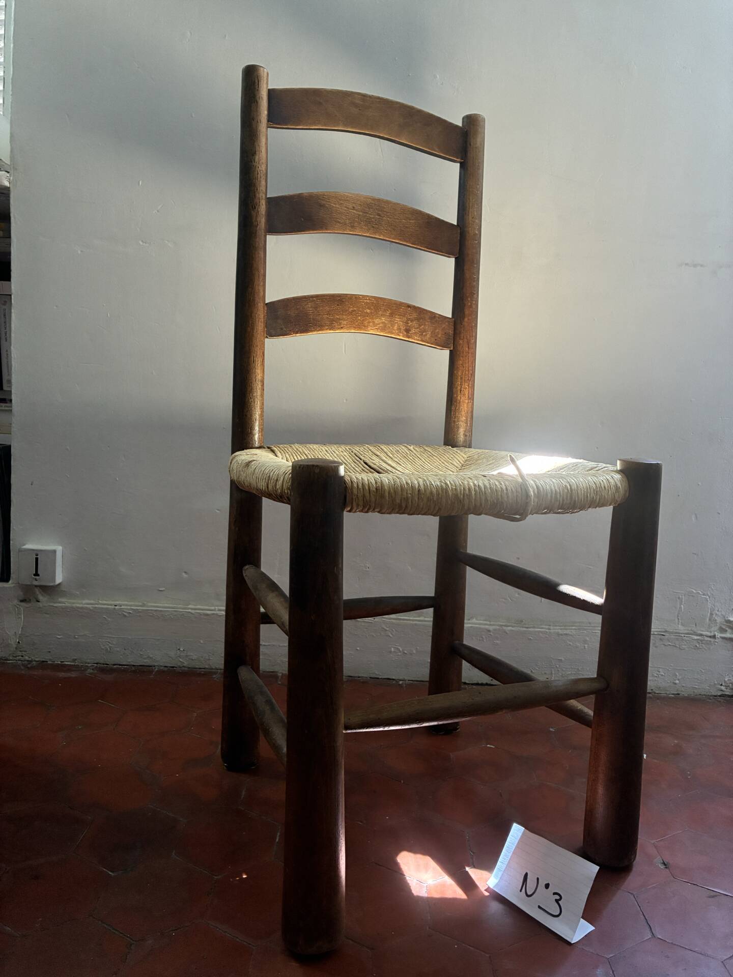4 chairs assigned to Georges Robert