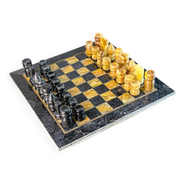 Vintage Italian genuine alabaster chess set with carved pieces, 1970