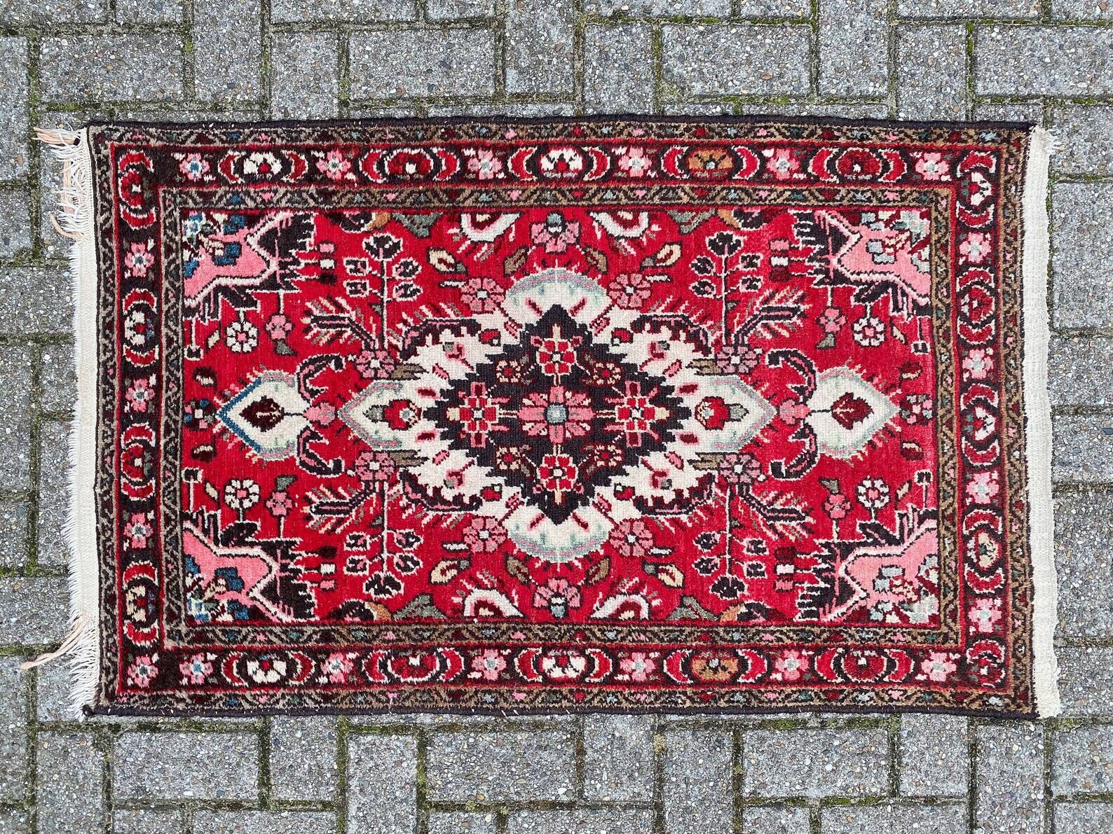 Antique Hand knotted Carpet, vintage rug with a medaillion in the middle