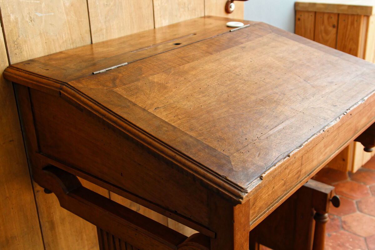Foreman's desk, nineteenth century