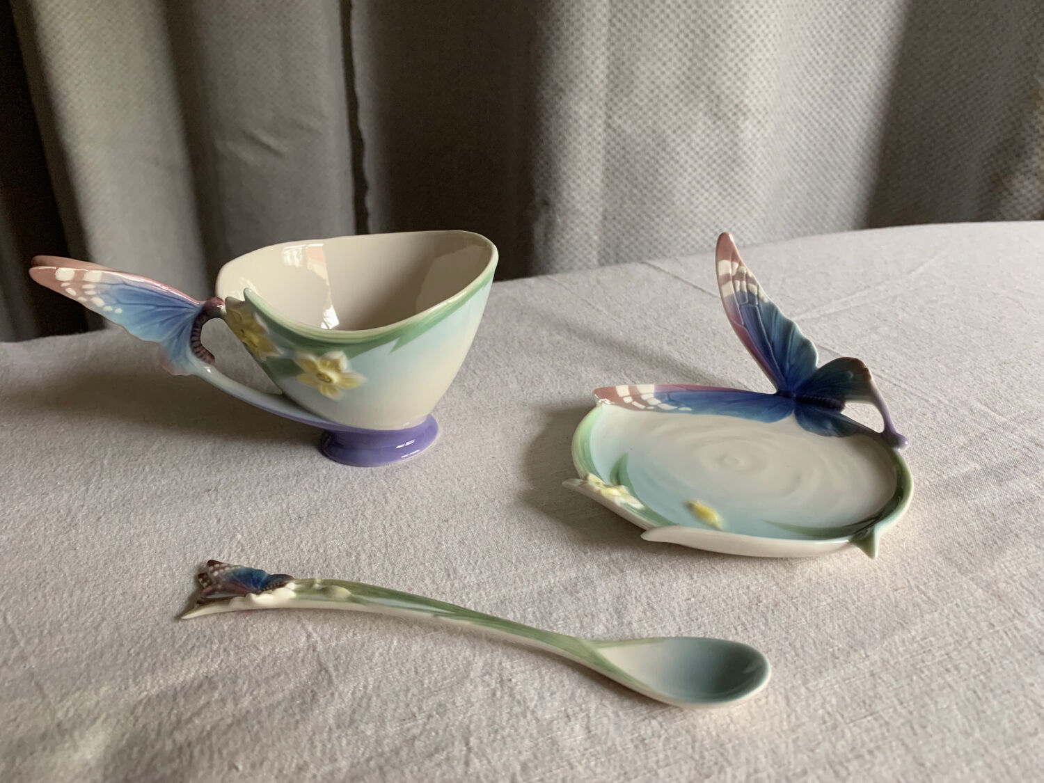 Tasses en porcelaine fine