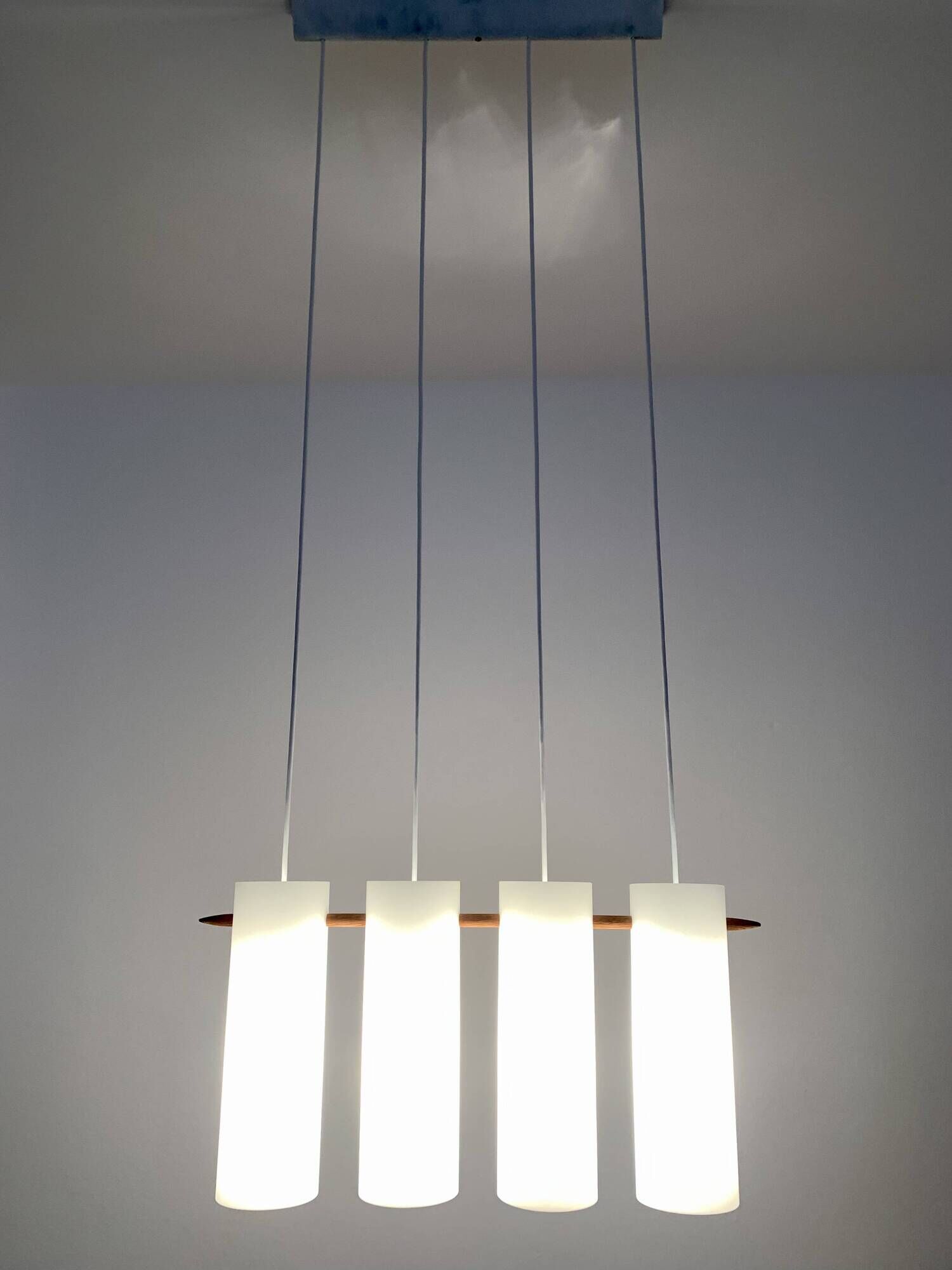 Lampe à Suspension Opaline par Uno et Östen Kristiansson