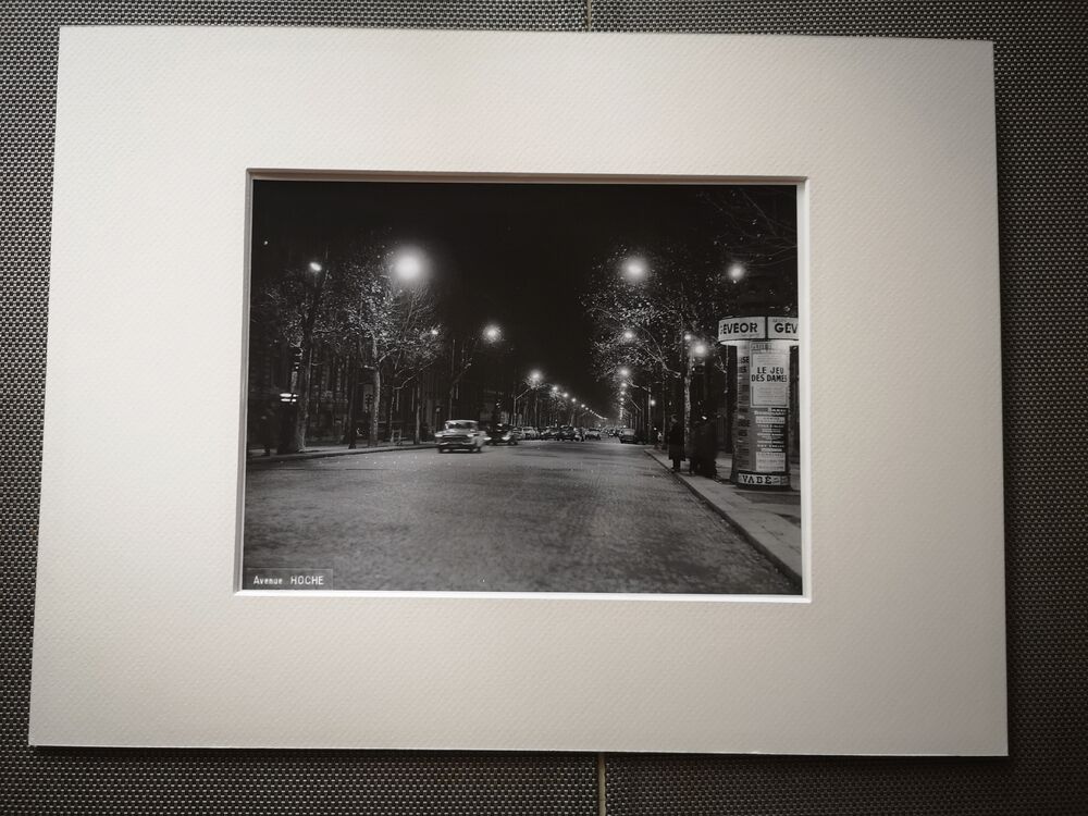 Photograph 18x24cm - Black and white silver print - Avenue Hoche - 1950s-1960s