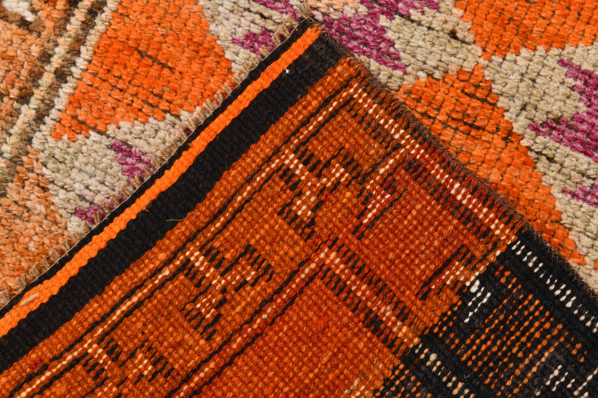 Rare Tapis Runner Vintage Anatolien, Tons Orange et Violet, Fait Main