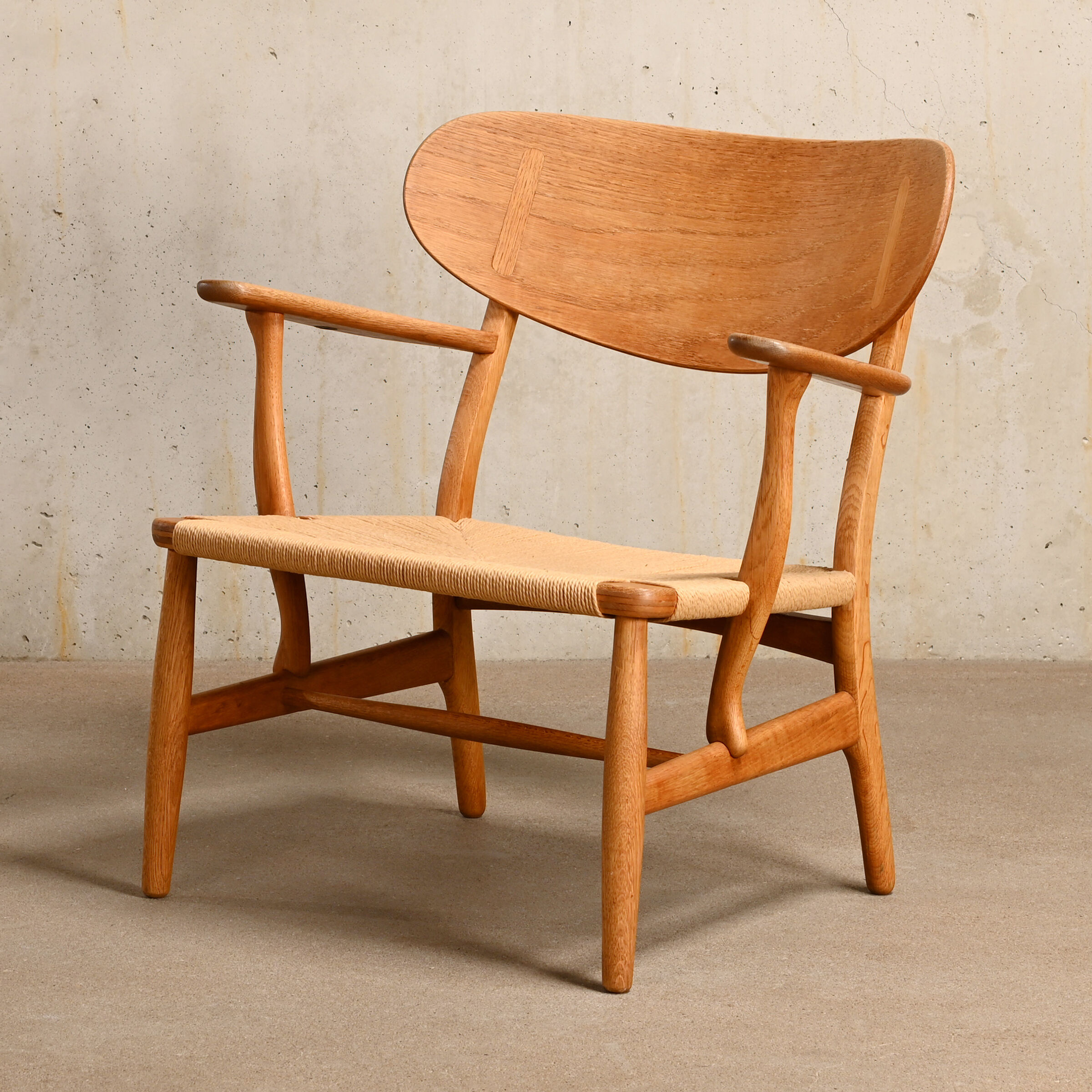 Early Hans J. Wegner CH22 chair for Carl Hansen & Son