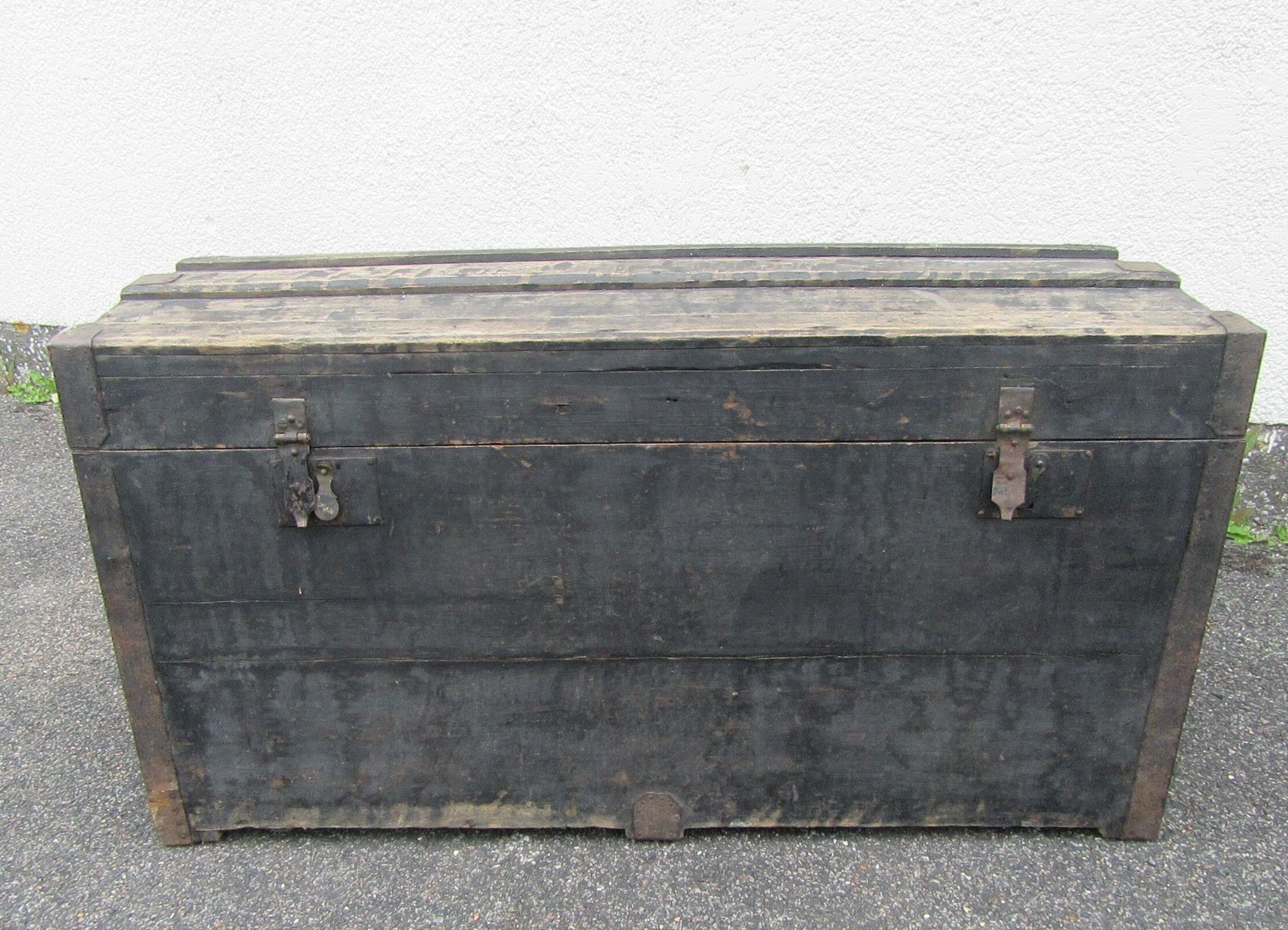 Wooden trunk