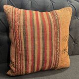 Coussin rose à rayures