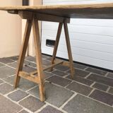 Winegrower's farm table