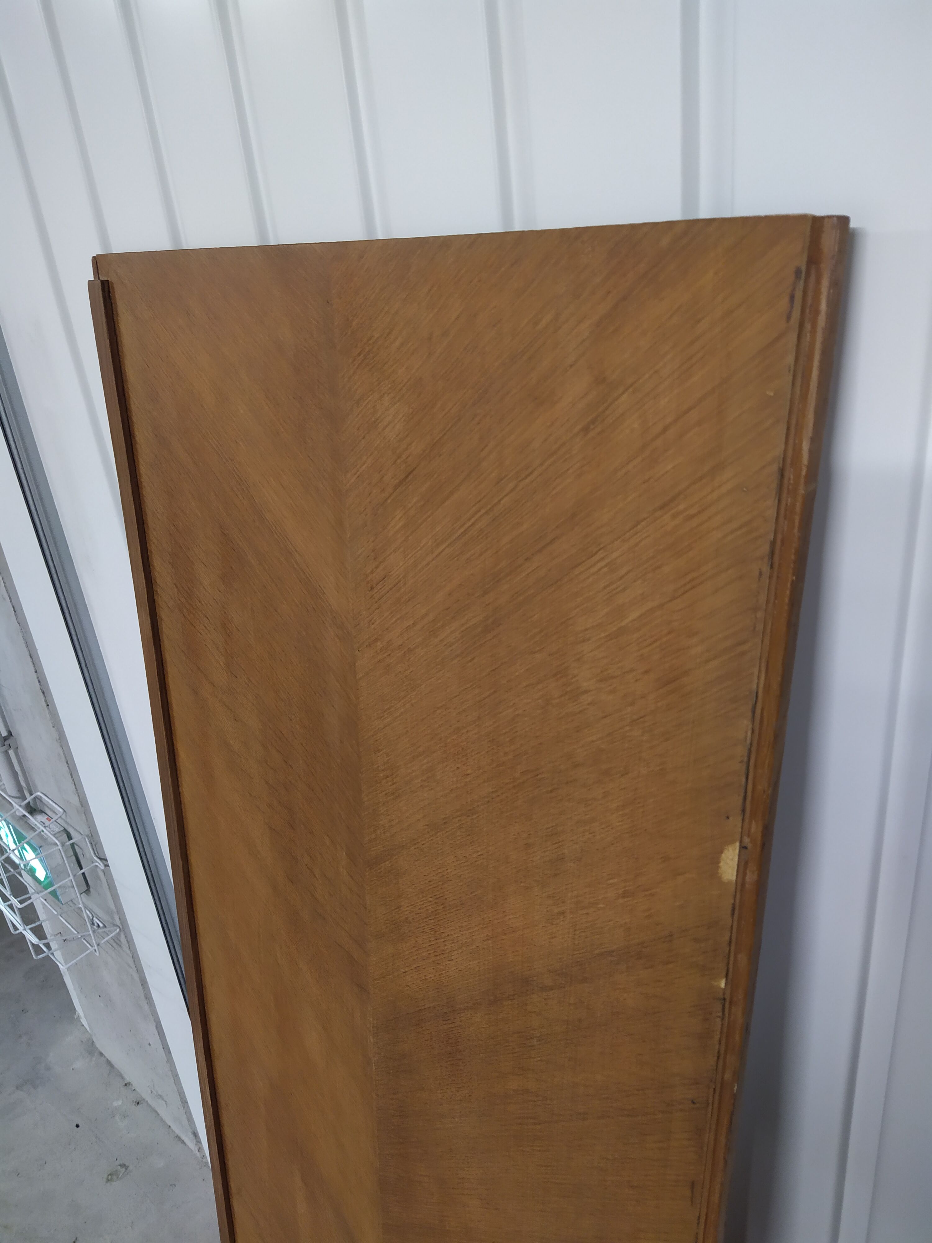 Wardrobe sewing door