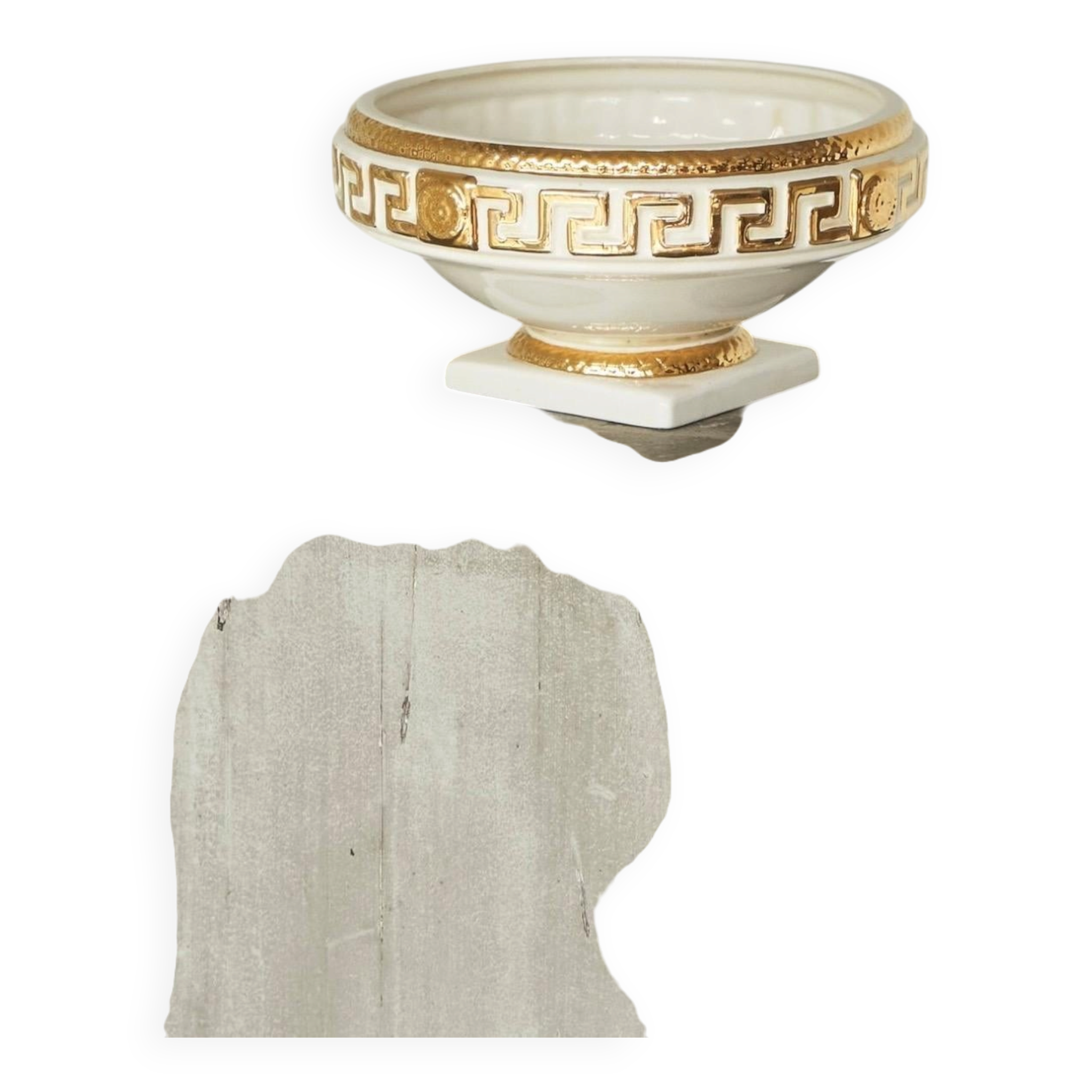 Large central piece Italian pottery in the style of Gianni Versace from the 1970s.