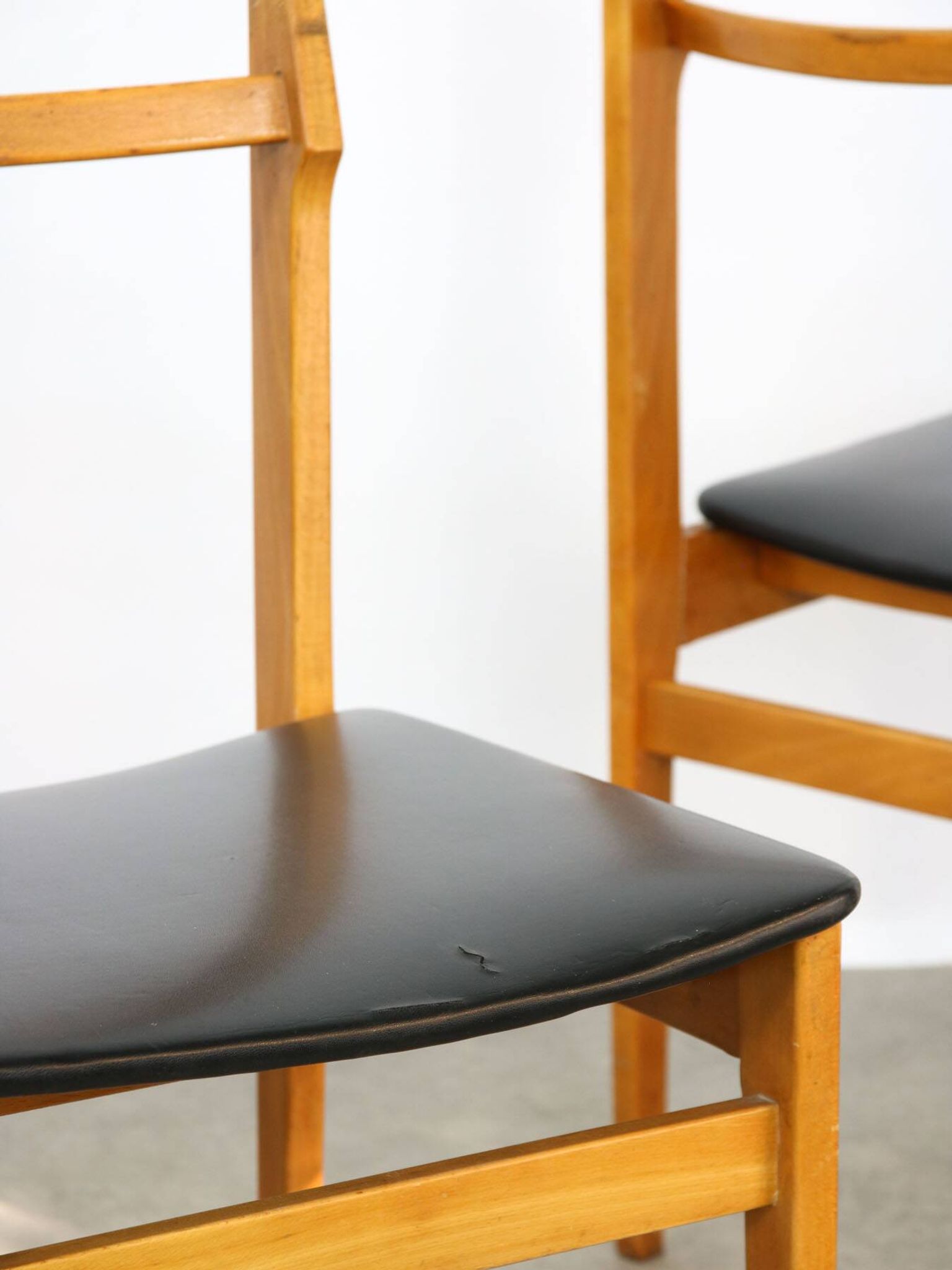 Vintage Chairs in style of Gio Ponti, 1970, set of 4
