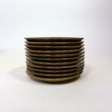 Vintage service plates and serving trays, 39 pieces, silk-screened.