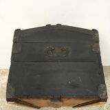 Matte black curved trunk