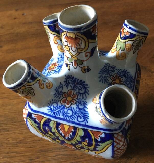 Flower picker, flower girl from DESVRES