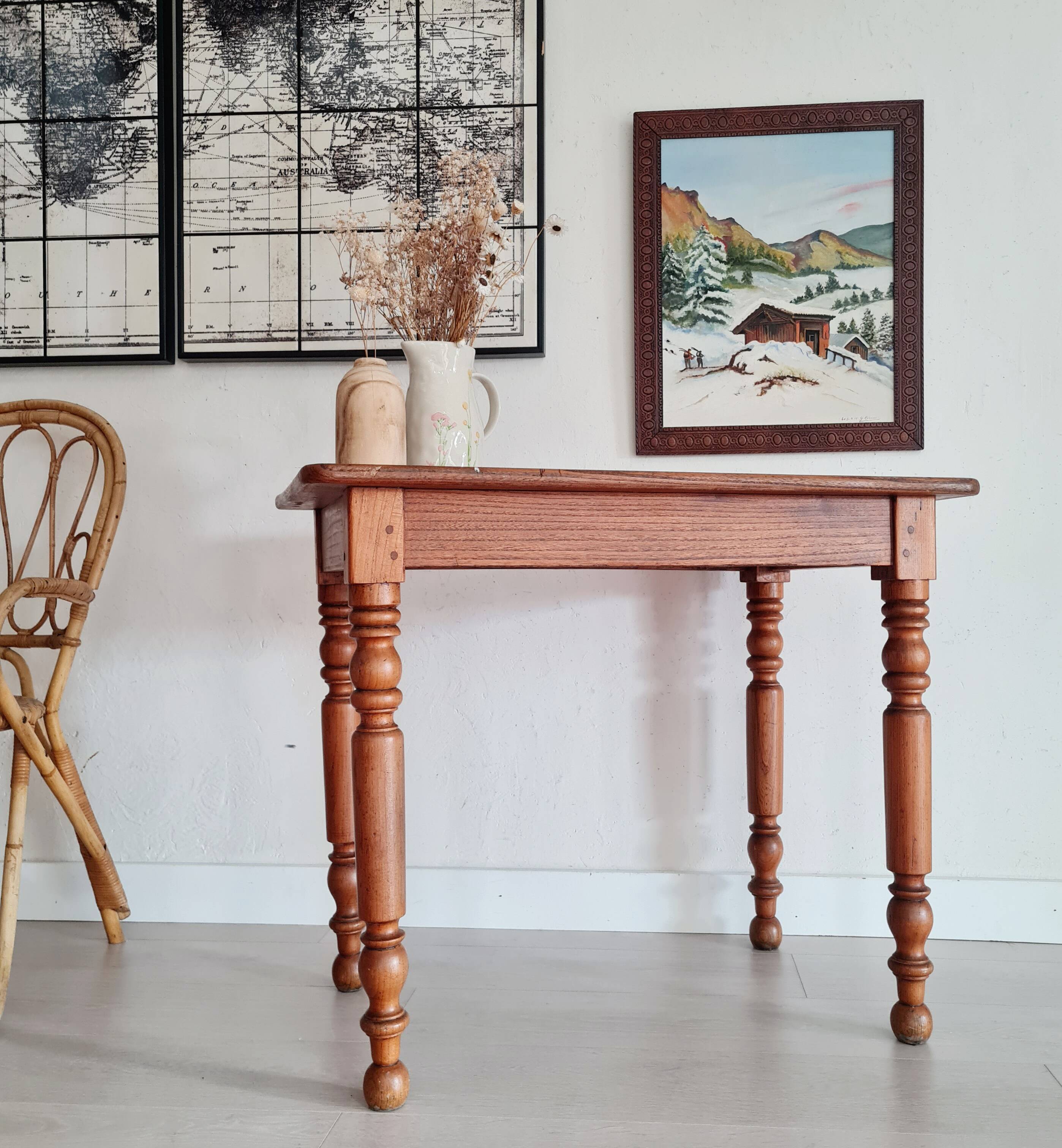 Solid wood desk table with turned legs