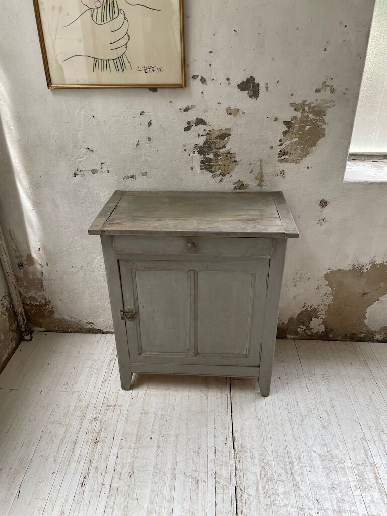 Confectioner furniture loom gray blue