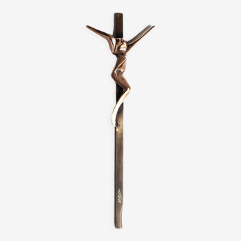 Crucifix moderniste en bronze signé Richard Richese, années 70