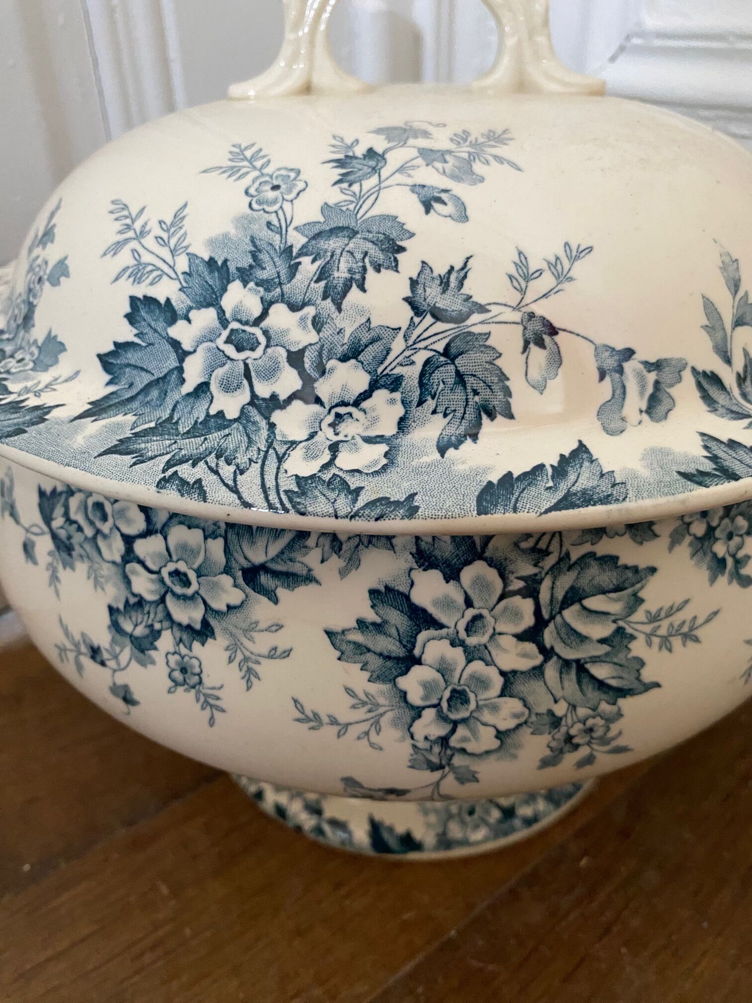 Soupière KIOTO antique française, Terre de Fer, Creil Montereau, objet de collection, série Japon, service Monet, bleu et jaune, soupière française - France