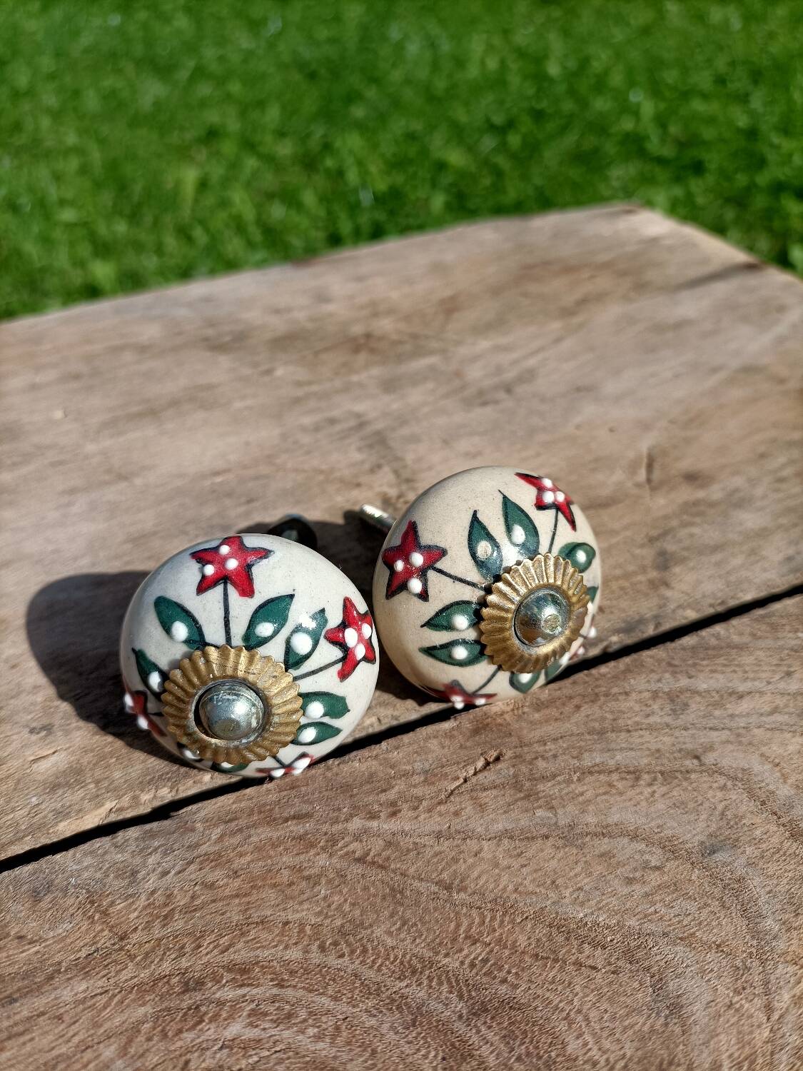 Retro door knobs in genuine sandstone