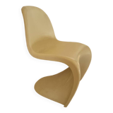 Chaise design en plastique style Panton