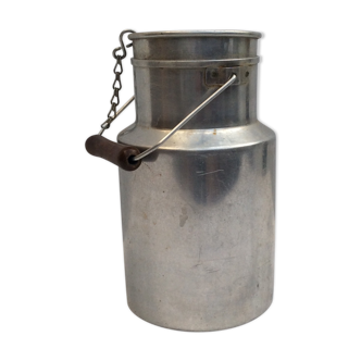 Zinc milk pot with 2 litre lid stamped dimension: height -20cm- diameter -12.5cm-