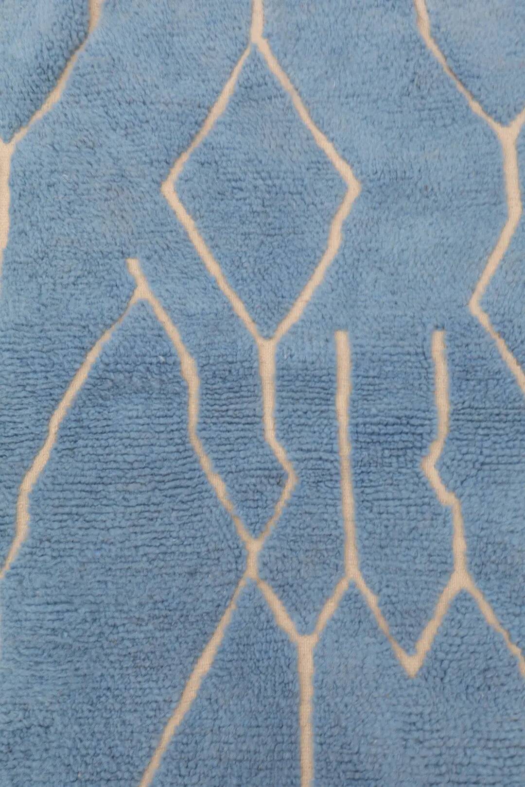 Beni Ouarain Berber rug in glacier blue with relief patterns - 152 x 100 cm