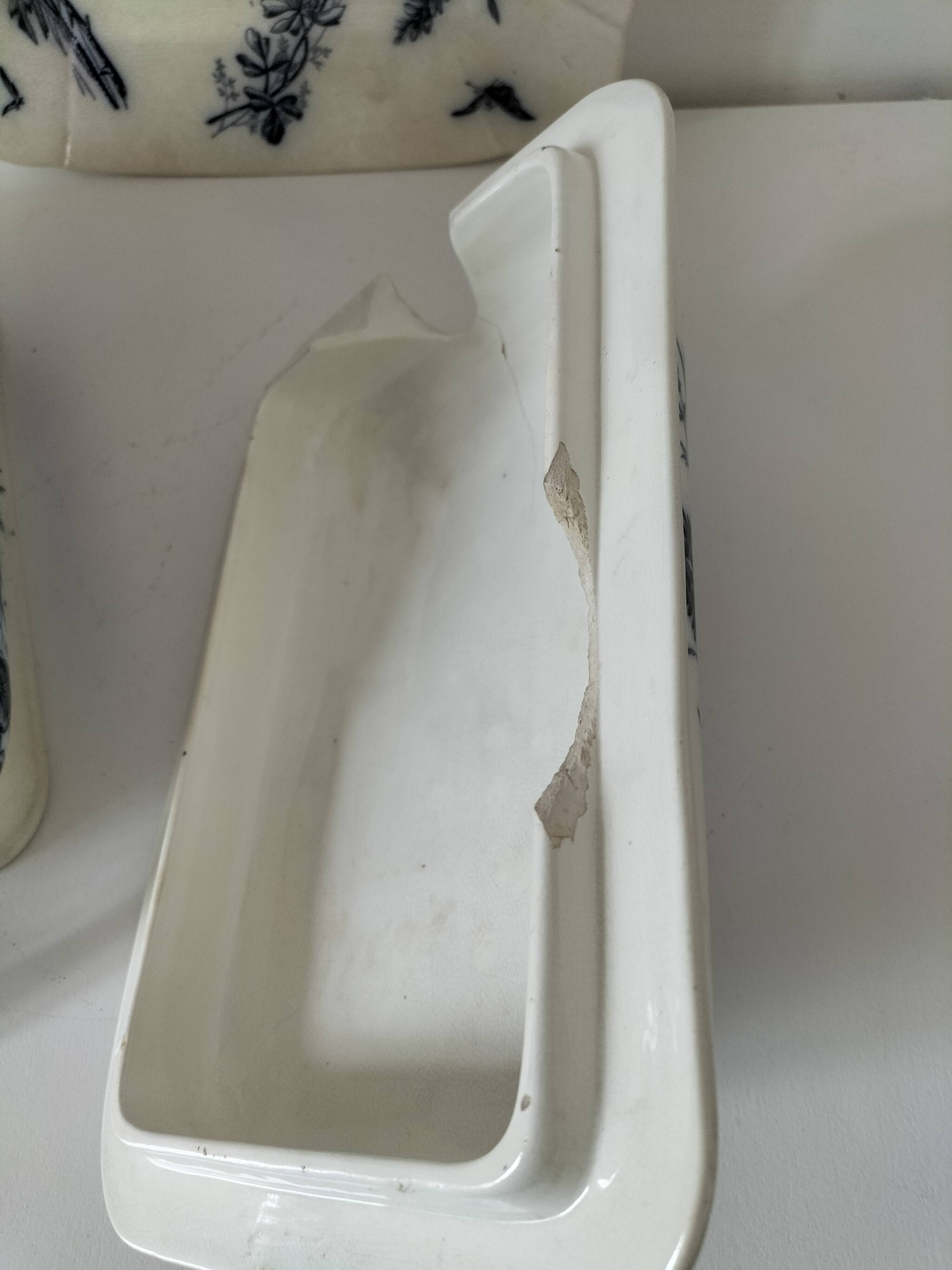 Antique set of rectangular dish and soup tureen – Mouzin-Lecat & Cie