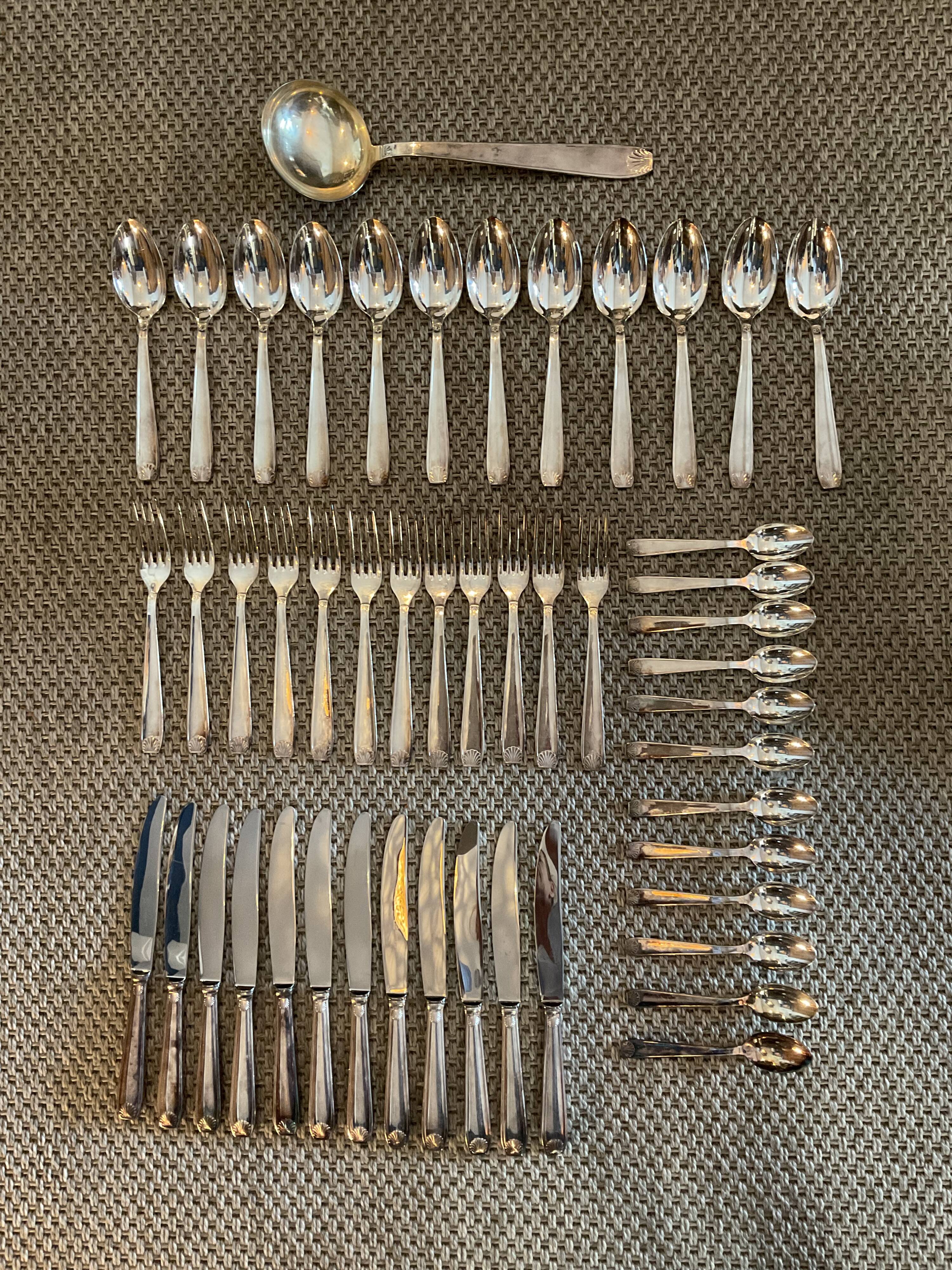 Ménagère métal argenté 49 pièces N°2