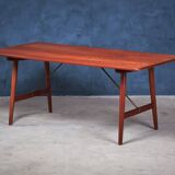 Table de Chasse avec Pieds Croisés par Erhard Rasmussen, Norvège, 1960s