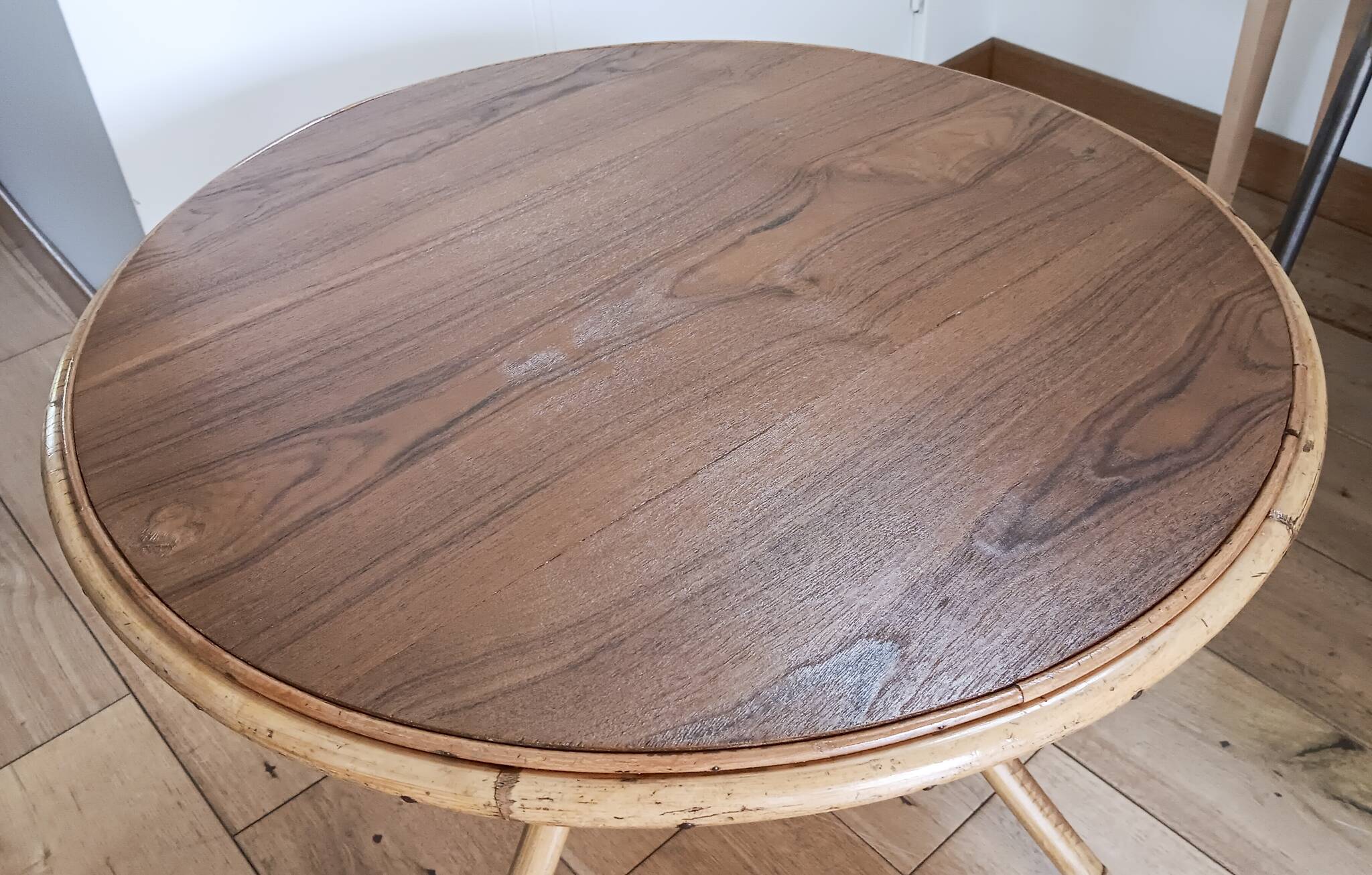 Rattan/bamboo and wood coffee table. Vintage 50s/60s.