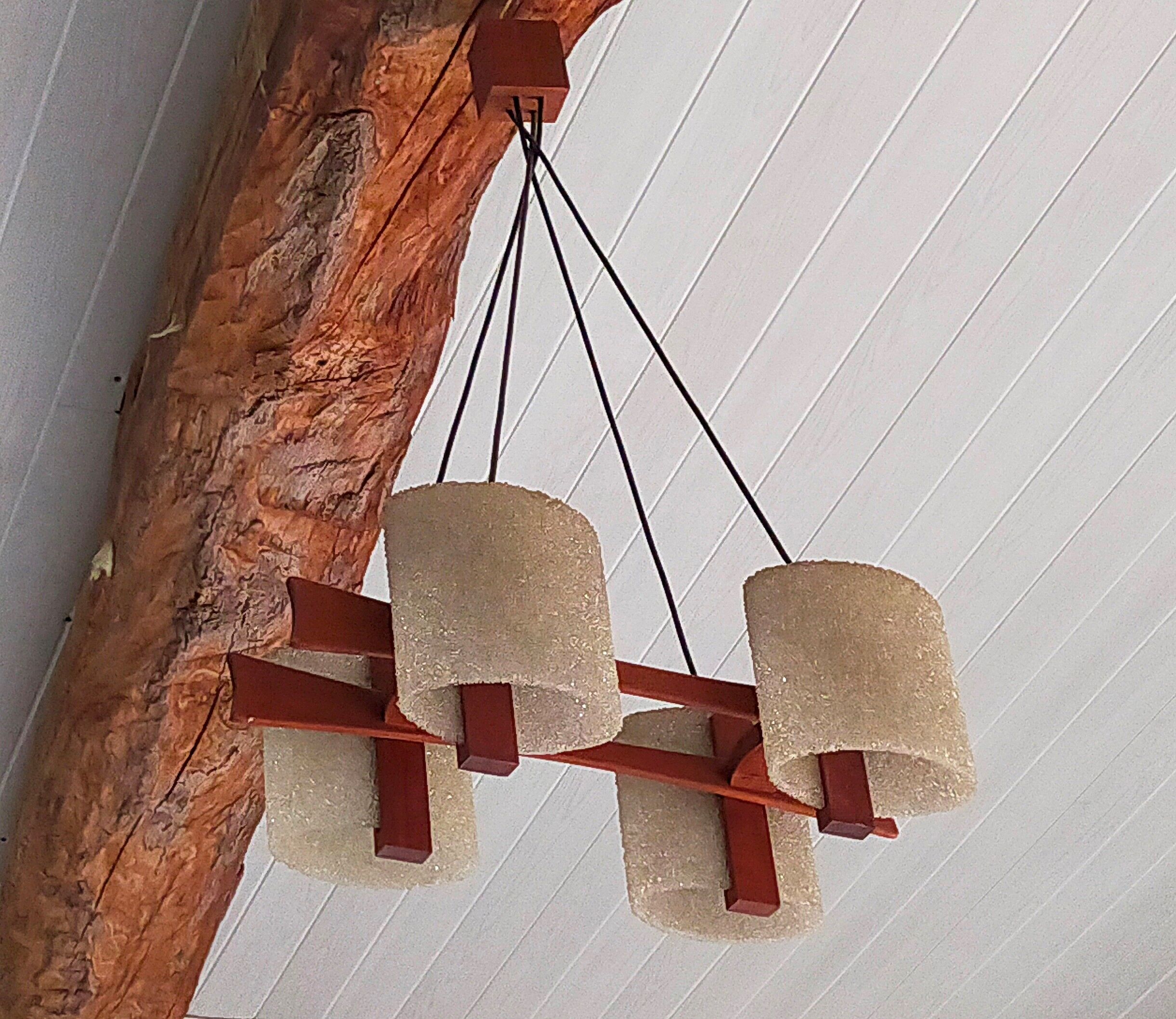 Lustre vintage scandinave en teck et perspex