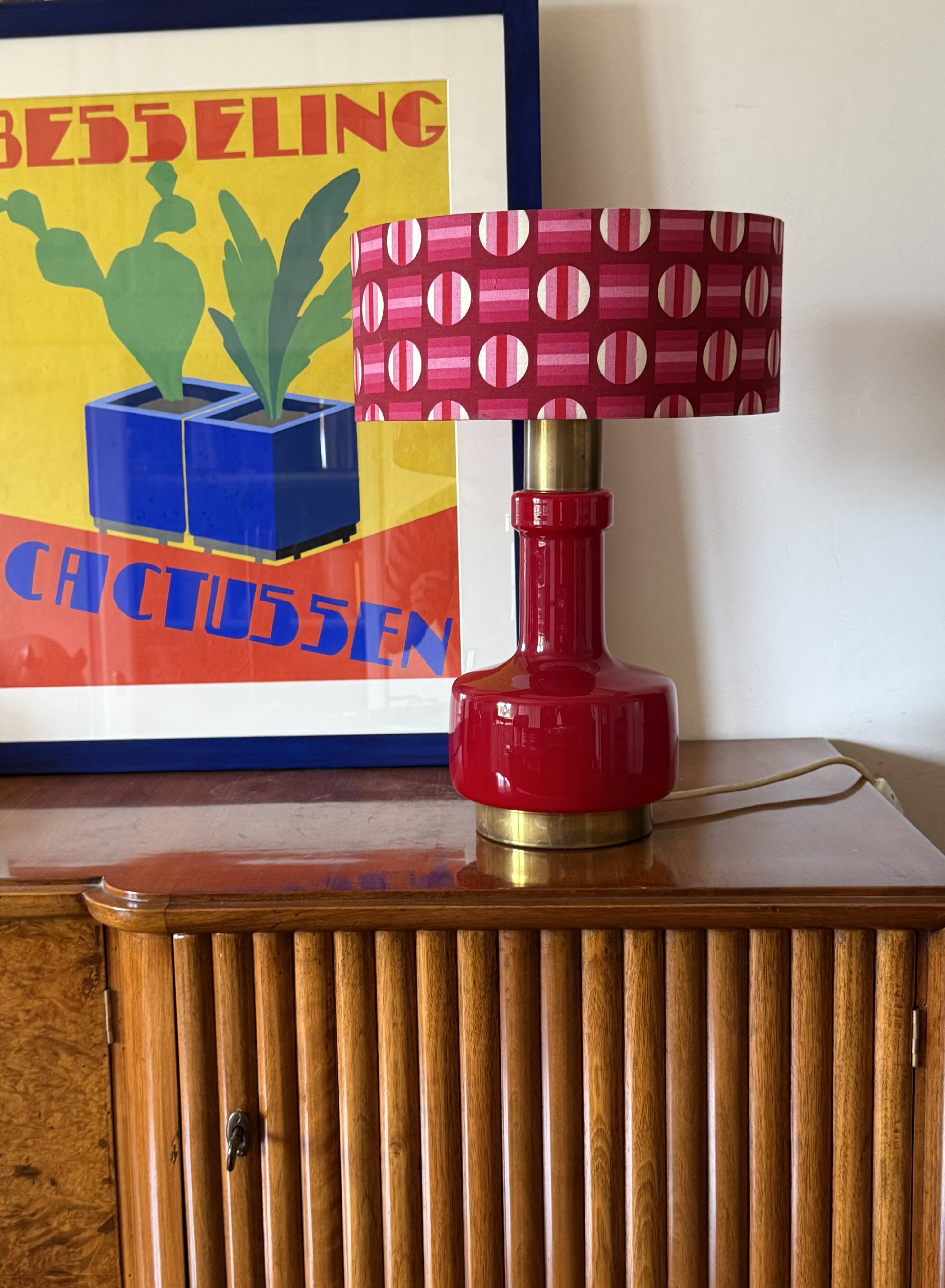 Space Age red glass table lamp, Italy 1960s