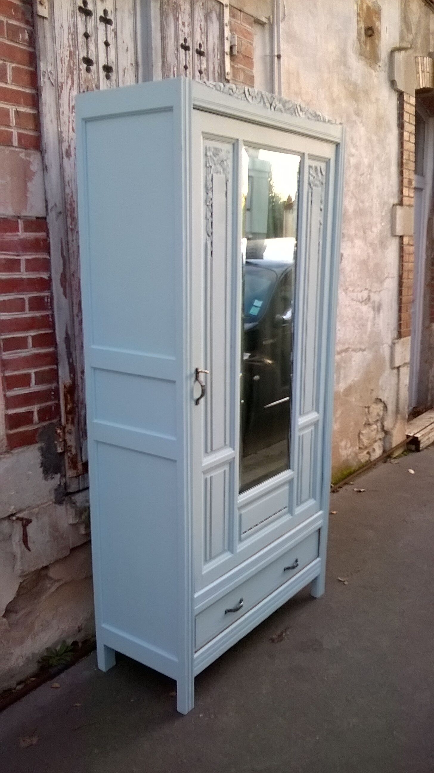 Parisian wardrobe year 30