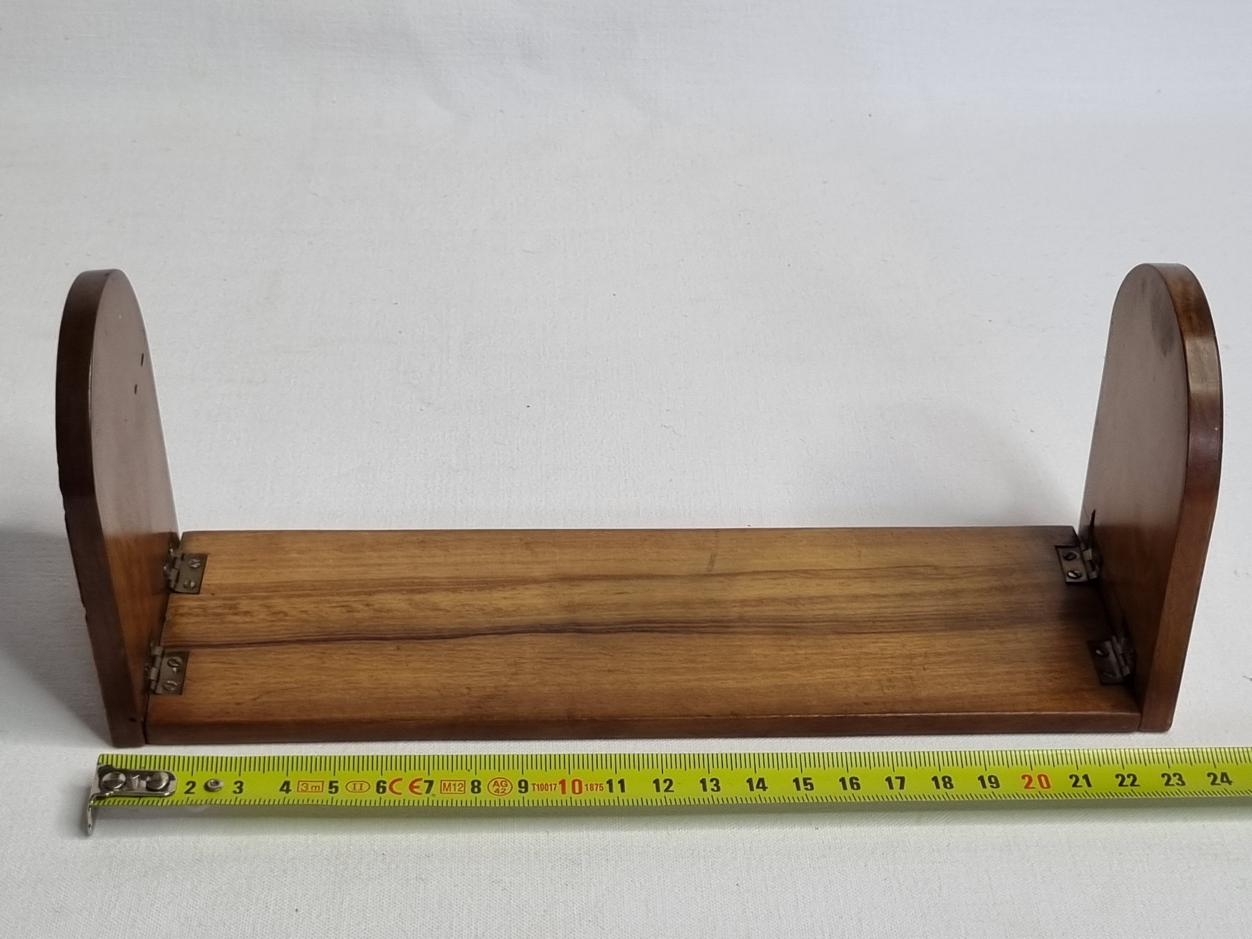 Bookends in fruit wood marquetry