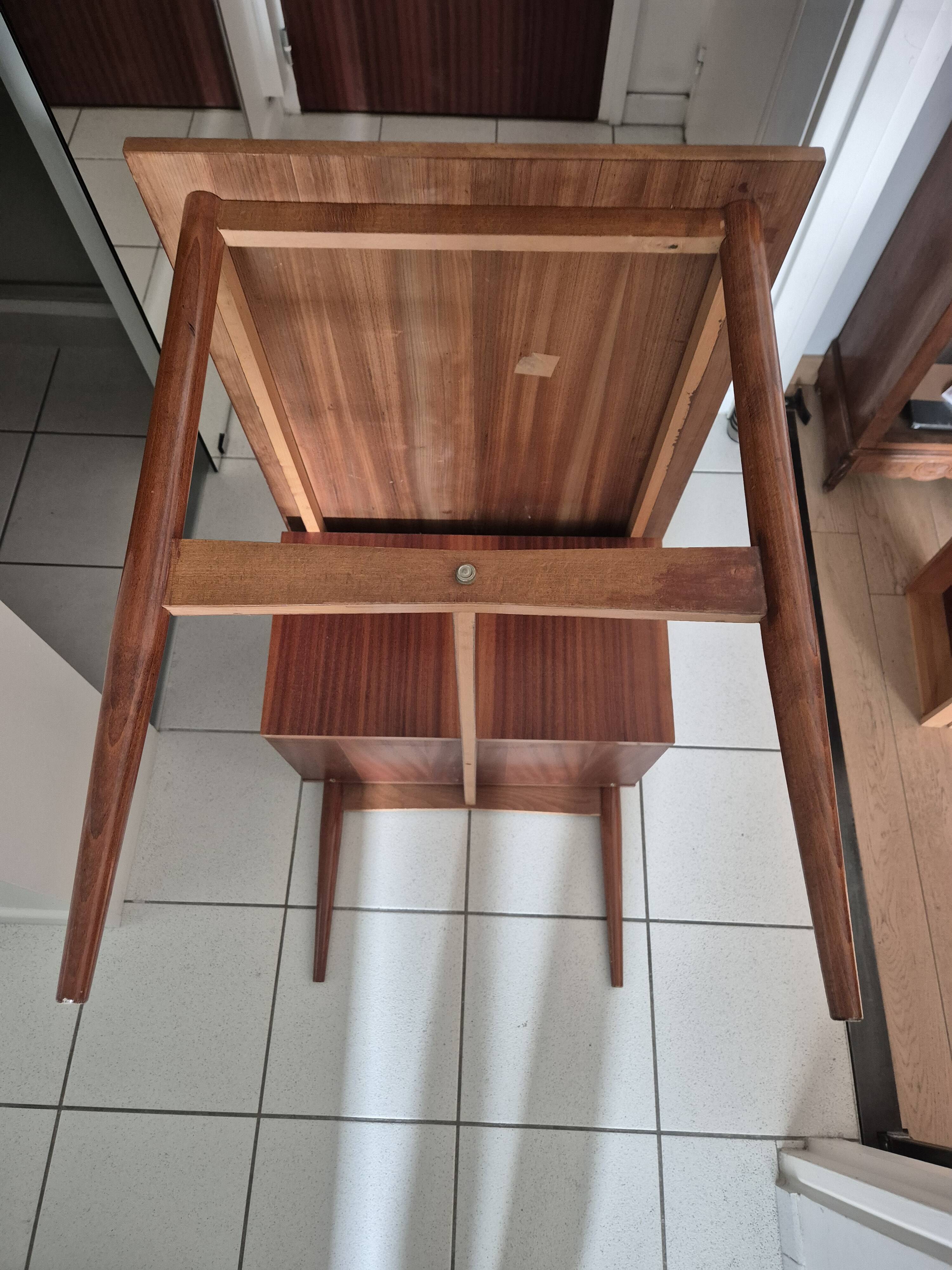 Vintage Scandinavian desk from the 1960s – Mahogany veneer – Dovetail joint