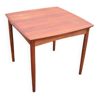Hundevad chicken table