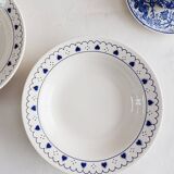Set of 2 blue heart-shaped deep plates Oxford Brazil.